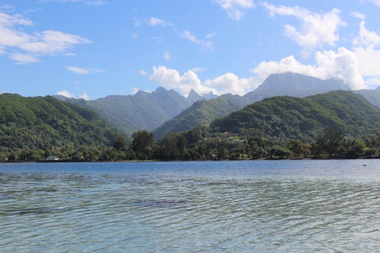 La petite fille de James Norman Hall fait la lumière sur son père, Conrad Hall