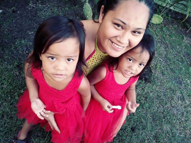 Cyndie Puura, maman de deux jumelles âgées de trois ans.