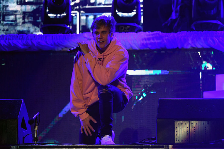 Bieber évoque ses "insécurités" dans une lettre ouverte à ses fans Bieber évoque ses "insécurités" dans une lettre ouverte à ses fans