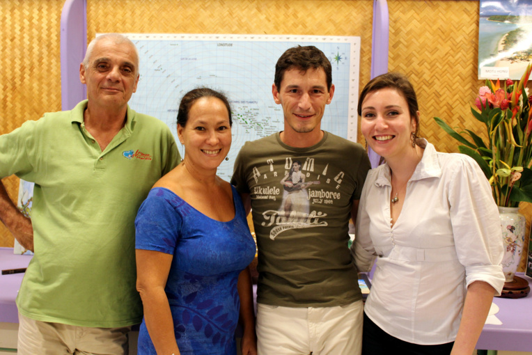 Hervé Vergeaud, Cléo Mourareau, fondateurs de Fenua le Docteur Renaud Rogeau et Léa Gueguan, infirmière Hervé Vergeaud, Cléo Mourareau, fondateurs de Fenua le Docteur Renaud Rogeau et Léa Gueguan, infirmière