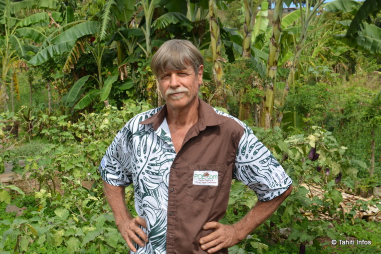 Gilles Parzy dans un jardin partagé bio de Faa'a qu'il a aidé à monter Gilles Parzy dans un jardin partagé bio de Faa'a qu'il a aidé à monter