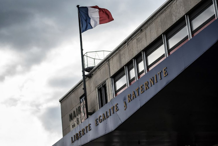 Baisse des emplois aidés: les petites villes dénoncent la "précipitation" du gouvernement Baisse des emplois aidés: les petites villes dénoncent la "précipitation" du gouvernement