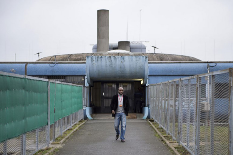 Français d'Outre-mer: Mormeck veut étendre son portefeuille aux jeunes de banlieue Français d'Outre-mer: Mormeck veut étendre son portefeuille aux jeunes de banlieue