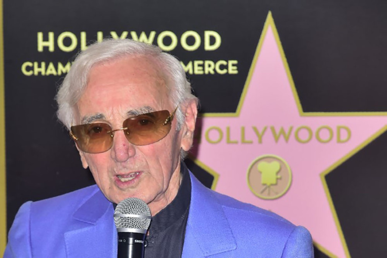 Aznavour en haut de l'affiche à Hollywood et reçoit enfin son étoile Aznavour en haut de l'affiche à Hollywood et reçoit enfin son étoile