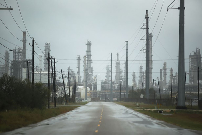 L'industrie pétrolière américaine perturbée par l'ouragan Harvey
