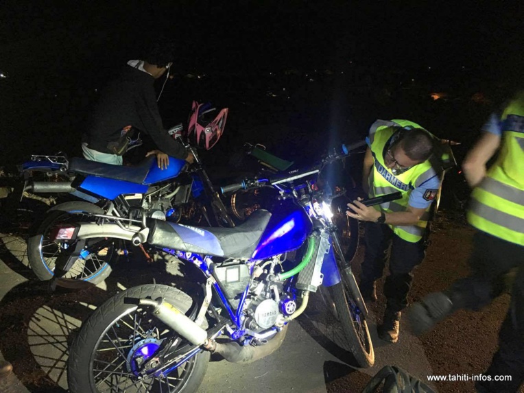 Via cette opération, la gendarmerie souhaite sensibiliser les jeunes sur les risques qu'ils prennent lorsqu'ils se lancent dans des runs. Via cette opération, la gendarmerie souhaite sensibiliser les jeunes sur les risques qu'ils prennent lorsqu'ils se lancent dans des runs.