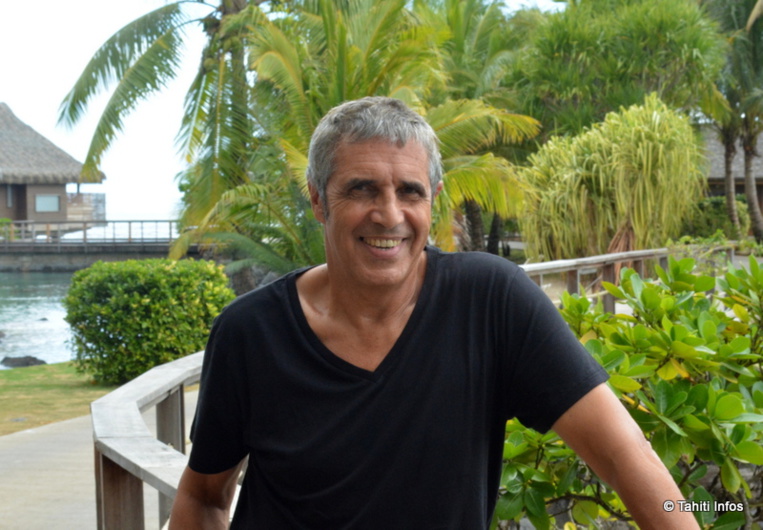 Julien Clerc est à Tahiti pour sa tournée "Deux Pianos, La tournée des 50 ans" Julien Clerc est à Tahiti pour sa tournée "Deux Pianos, La tournée des 50 ans"