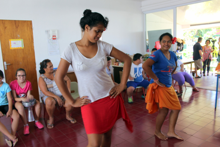 Le centre Papa Nui reçoit des instruments grâce à la solidarité