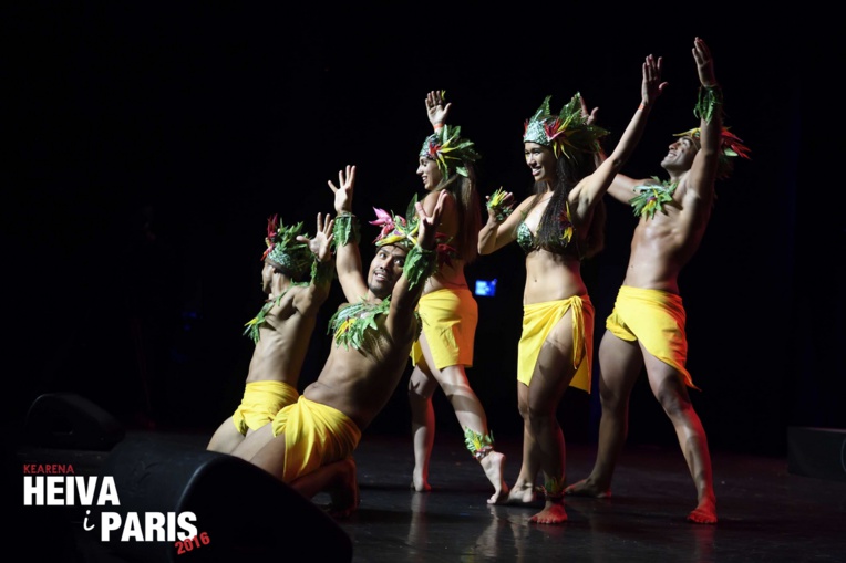 Cette année, 14 troupes issues de 15 pays différents se produiront à Paris. Cette année, 14 troupes issues de 15 pays différents se produiront à Paris.