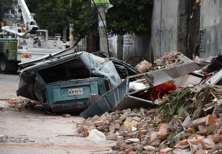 Au moins 16 morts au Mexique, frappé par son plus fort séisme en un siècle