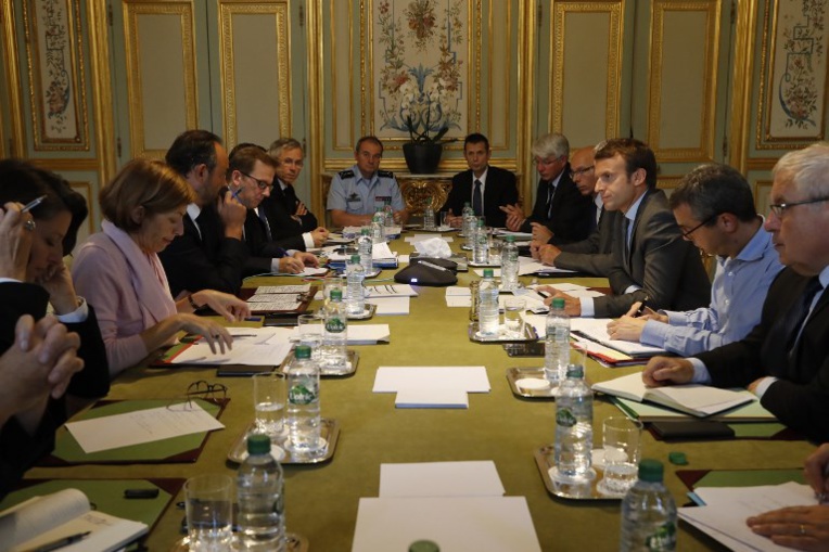 Saint-Martin et Saint-Barthélemy: Macron convoque une réunion à l'Elysée Saint-Martin et Saint-Barthélemy: Macron convoque une réunion à l'Elysée