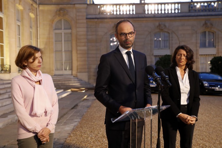 Irma, José: Philippe insiste sur la "mobilisation totale de l'Etat", avec des moyens supplémentaires Irma, José: Philippe insiste sur la "mobilisation totale de l'Etat", avec des moyens supplémentaires