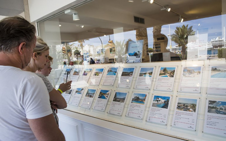 Bondée de touristes, Ibiza ne peut plus loger ses habitants Bondée de touristes, Ibiza ne peut plus loger ses habitants