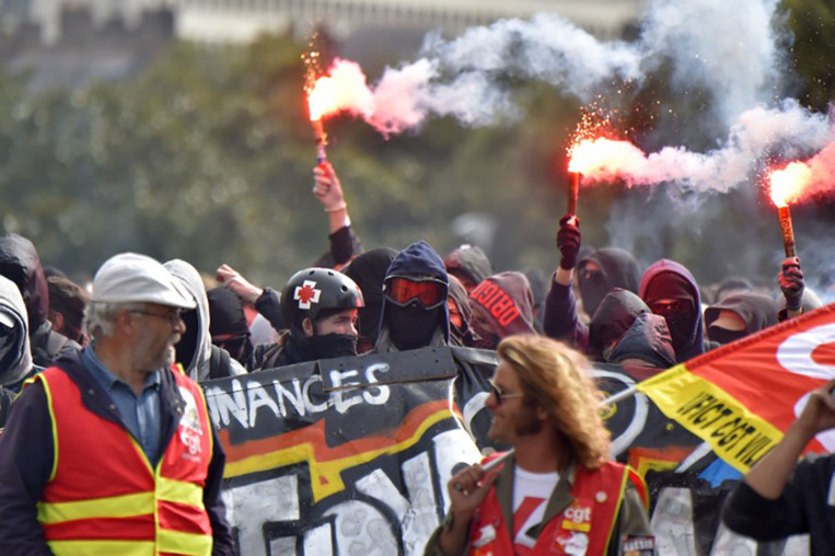 Réforme du code du travail: fermeté du gouvernement, offensive des syndicats Réforme du code du travail: fermeté du gouvernement, offensive des syndicats