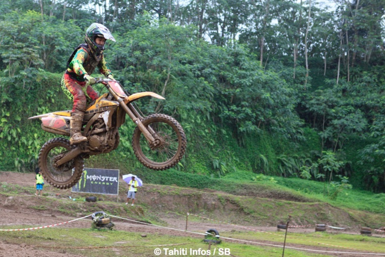 Raiarii Vonbalou sur sa Yamaha Raiarii Vonbalou sur sa Yamaha