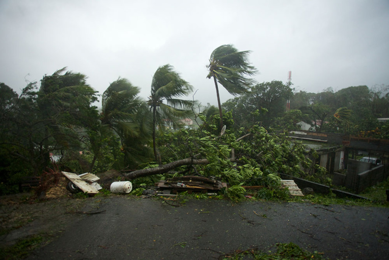 Après la Martinique, la Guadeloupe secouée par l'ouragan Maria