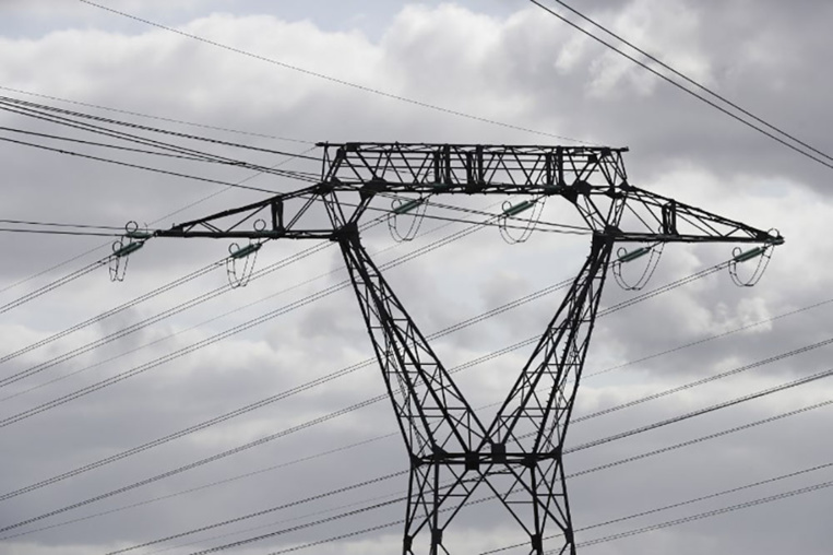 Alsace: un garçon de 13 ans meurt électrocuté après avoir escaladé un pylône