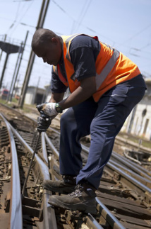 Pour rénover son réseau, SNCF cherche 2.800 techniciens et ingénieurs
