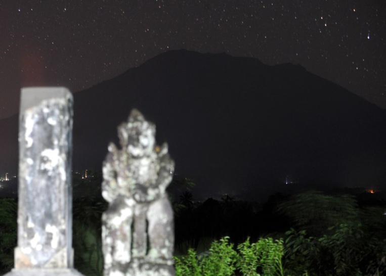 Risque d'éruption à Bali: l'Indonésie décrète l'état d'alerte maximale Risque d'éruption à Bali: l'Indonésie décrète l'état d'alerte maximale