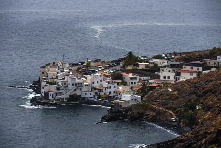 Feu de forêt aux Canaries: des centaines de personnes évacuées Feu de forêt aux Canaries: des centaines de personnes évacuées