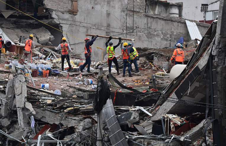 Lucia, plus d'une journée sous les décombres à Mexico et puis, la vie Lucia, plus d'une journée sous les décombres à Mexico et puis, la vie