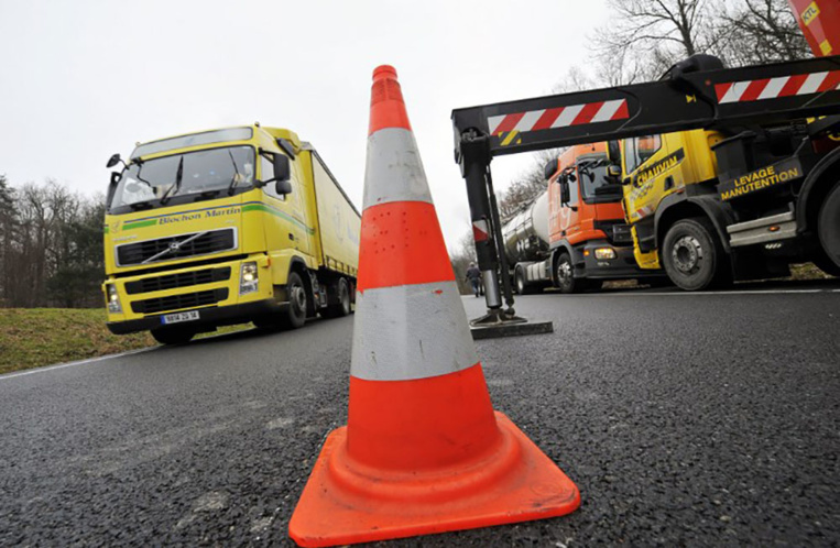 Faible mobilisation des routiers au troisième jour du mouvement Faible mobilisation des routiers au troisième jour du mouvement