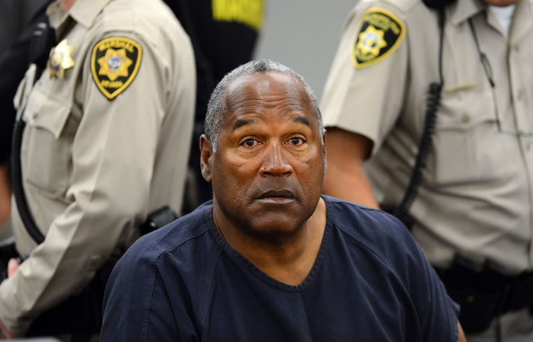 O.J. Simpson, l'ex-star du football américain, retrouve la liberté à 70 ans O.J. Simpson, l'ex-star du football américain, retrouve la liberté à 70 ans