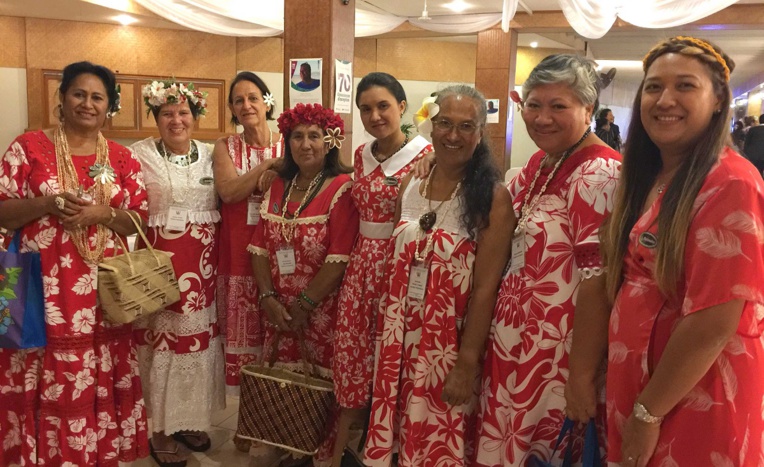 Ces huit Polynésiennes vont représenter les vahine du fenua à la 13ème conférence régionale des femmes du Pacifique, aux Fidji (crédit : Présidence)