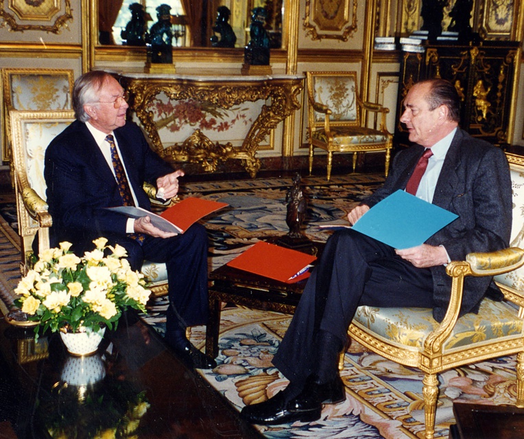 "Avec Jacques Chirac, nous avions de longues discussions, à propos du statut d'autonomie bien souvent"