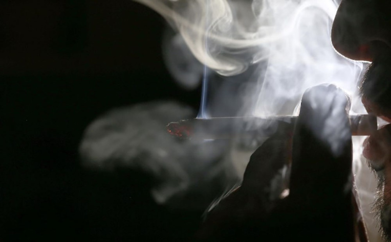 "Mois sans tabac": une "incitation positive" pour arrêter de fumer "Mois sans tabac": une "incitation positive" pour arrêter de fumer