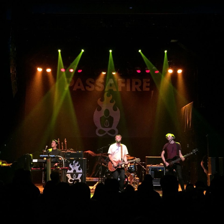 En tête d'affiche, Passafire jouera de la musique reggae, mais aussi du rock progressif et du dub. En tête d'affiche, Passafire jouera de la musique reggae, mais aussi du rock progressif et du dub.