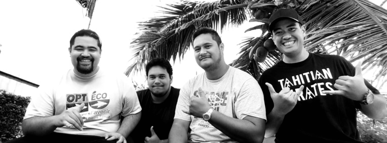 La formation locale Heroes & Minivans avec, de gauche à droite : Hirohiti, Manoa, Huriau et Evans. La formation locale Heroes & Minivans avec, de gauche à droite : Hirohiti, Manoa, Huriau et Evans.