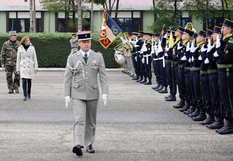 Défense: la France redéfinit ses priorités stratégiques Défense: la France redéfinit ses priorités stratégiques