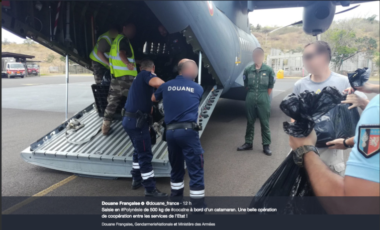 Saisie de 500 Kilos de cocaïne aux Marquises, les photos et la vidéo de la prise Saisie de 500 Kilos de cocaïne aux Marquises, les photos et la vidéo de la prise