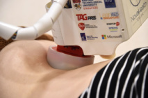 Emma, le robot-masseuse, fait ses débuts à Singapour