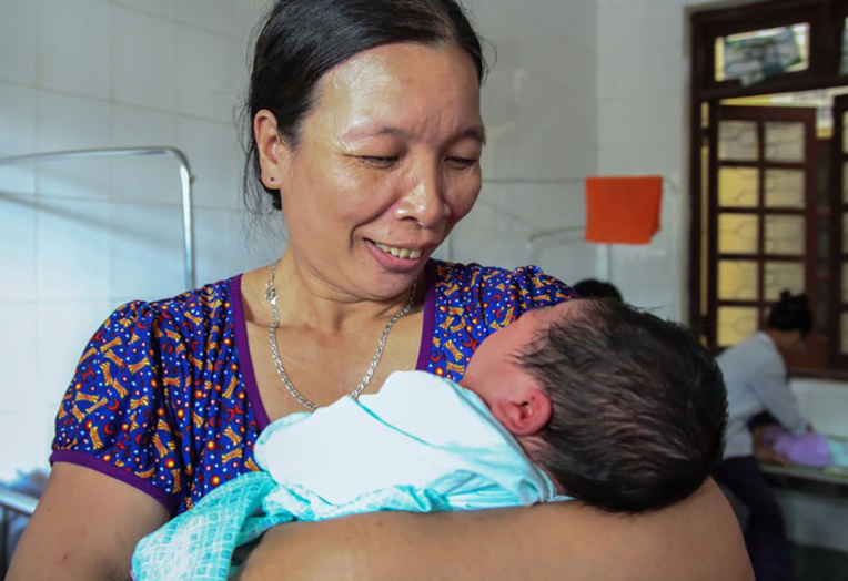 Une Vietnamienne donne naissance à un bébé de plus de 7 kilos