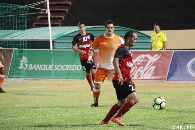 Jay Warren, de Central, est le 2e meilleur buteur du championnat Jay Warren, de Central, est le 2e meilleur buteur du championnat