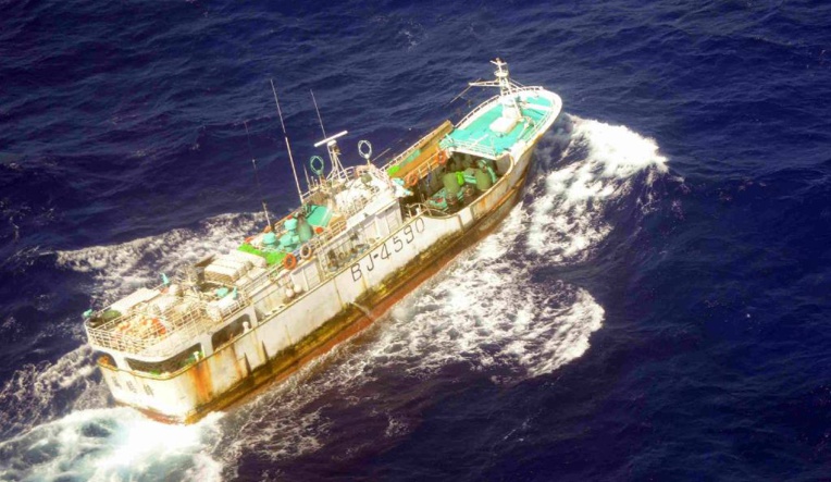 Une opération internationale de surveillance et de contrôle des pêches menée en Polynésie française Une opération internationale de surveillance et de contrôle des pêches menée en Polynésie française