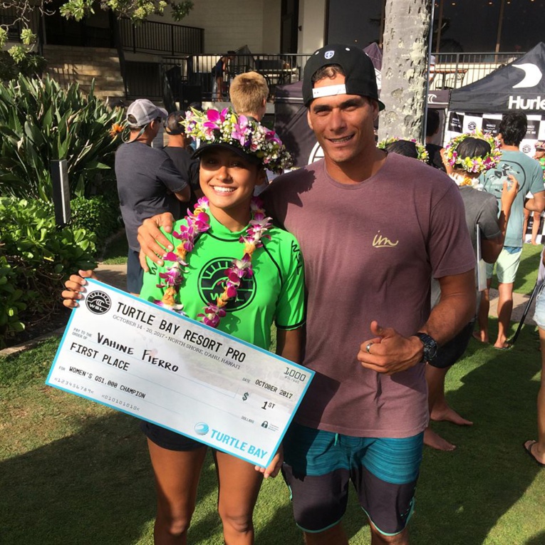 Première victoire en WQS pour Vahine, ici avec Tereva David