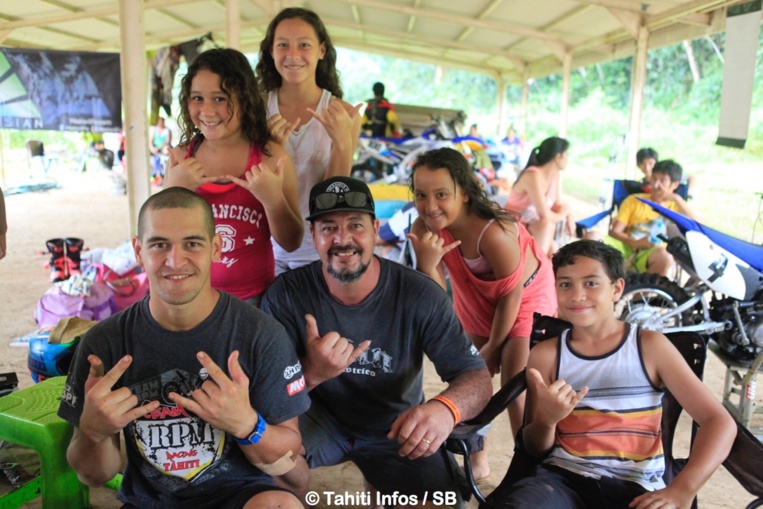 Carlqvist avec son oncle Wadeck lors dela Pacific Cup Carlqvist avec son oncle Wadeck lors dela Pacific Cup