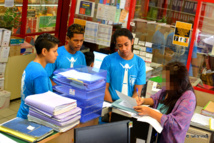 Cette entreprise de Fare Ute qui gère cinq commerces à Tahiti a reçu l'équipe de trois jeunes. Elle avait des stages à proposer, que l'équipe a récupéré pour les partager avec l'ensemble des 200 participants.