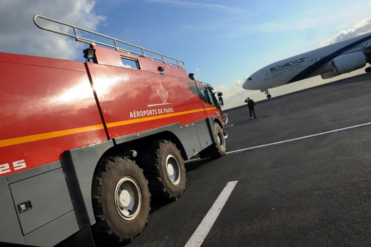 N-Calédonie: l'incendie près de l'aéroport "pas encore maîtrisé" N-Calédonie: l'incendie près de l'aéroport "pas encore maîtrisé"