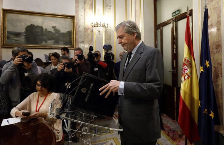 Catalogne: Madrid planche sur la suspension d'autonomie et de possibles élections Catalogne: Madrid planche sur la suspension d'autonomie et de possibles élections