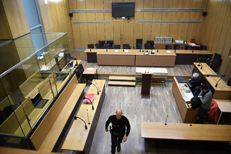 Une femme écrouée pour avoir commandité l'assassinat de son ex-conjoint violent Une femme écrouée pour avoir commandité l'assassinat de son ex-conjoint violent