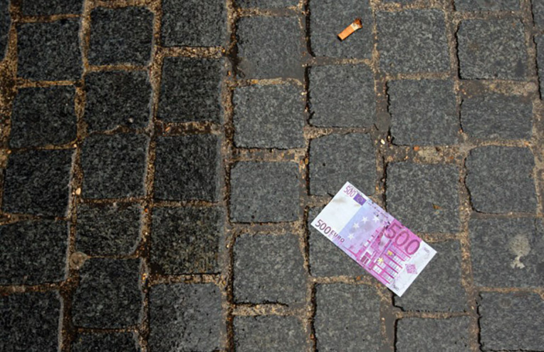 10 ans de prison requis contre "l'acteur principal" d'un réseau de faux-monnayeurs