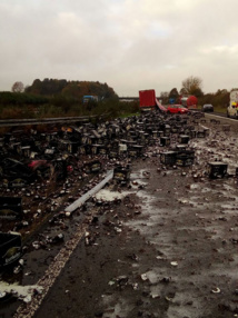 Une autoroute allemande bloquée par... 30.000 bouteilles de bière Une autoroute allemande bloquée par... 30.000 bouteilles de bière