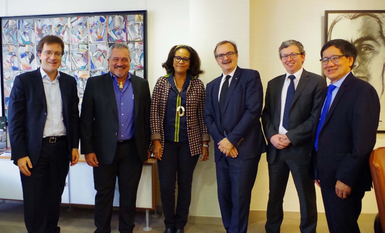 Heremoana Maamaatuaiahutapu reçu à la Commission de régulation de l’énergie Heremoana Maamaatuaiahutapu reçu à la Commission de régulation de l’énergie