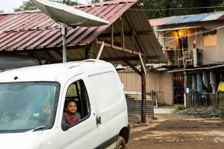 Macron attendu en Guyane dans un climat tendu Macron attendu en Guyane dans un climat tendu