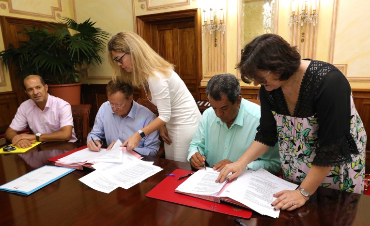 (Photo de la présidence) (Photo de la présidence)