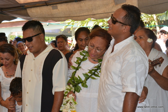 À Linda, son épouse, leurs deux fils Ueva et Tehei, leurs compagnes et leurs enfants, la rédaction de Tahiti Infos vous adresse ses sincères condoléances.